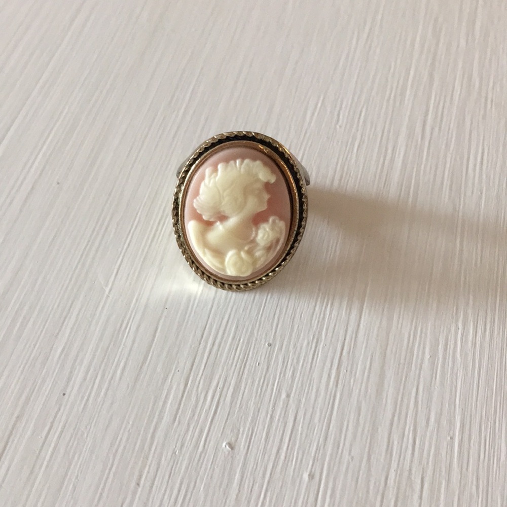 Cameo Ring